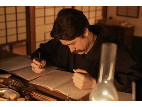 「ばけばけ」第102回あらすじ・場面写真　思った以上の原稿料の金額に、ヘブンはこれからは作品を書いて稼いでみせると宣言する…2月24日放送 画像