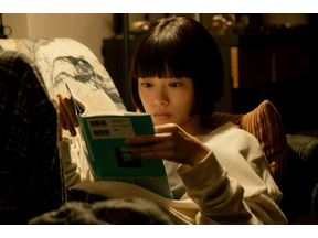 杉咲花“文菜”が読んでいる本が「気になる」ドラマに登場する話題の本「冬のさ春のね」 画像