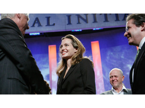 アンジェリーナ・ジョリー「イラク戦費の数時間分で15万人の子供が学校に通える」 画像