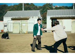 青木柚“転校生・優” 、「集団行動」に抗う『NEW GROUP』場面写真解禁 画像