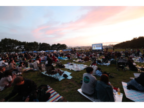 葛西臨海公園にて“屋外シネマフェス”が5月16日開催、上映作品はイルミネーションが贈る『FLY！／フライ！』 画像