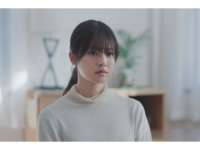 松村北斗＆今田美桜ほか、登場人物たちの緊迫の人間模様捉える『白鳥とコウモリ』場面写真 画像