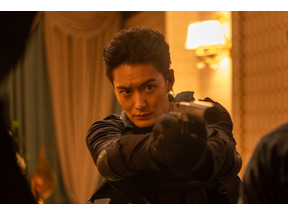 「素敵すぎる」「もっとQ＆Jの姉弟が見たい」玄理、“弟”岡田将生のクランクアップフォト公開「殺し屋たちの店２」 画像