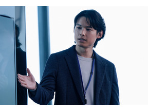 松村北斗＆今田美桜、複雑な感情表現が求められる…『白鳥とコウモリ』場面写真 画像