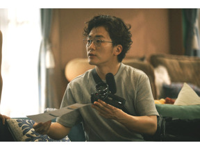 橋本環奈×チェ・ジョンヒョプ「バカンスの法則」に映画監督・松居大悟が出演　勝地涼“紺太”に密着する有名番組ディレクター役 画像