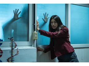 I.O.Iキム・ドヨン＆WJSNウンソら、幽霊とかくれんぼ!?『イディオット・ガールズ・アンド・スクール・ゴースト：スクール・アニバーサリー』日本公開 画像