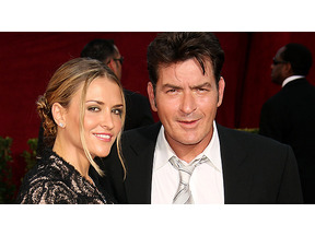 チャーリー・シーン、元妻の親権争いをTVのリアリティ番組化に!? 画像