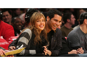 ジェシカ・アルバ、交際3年の恋人との第一子を妊娠 画像