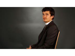 環境について考えたから？　オーランド・ブルームの黒い邸宅に近隣住民が仰天！ 画像