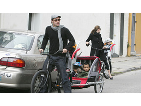 ブランジェリーナ一家、クリスマス休暇にニューオーリンズでサイクリング 画像