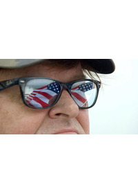 マイケル・ムーアの世界侵略のススメ