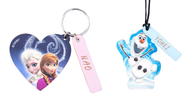 ディズニー アナ雪 から 名前が入れられる レザーカービング アクセサリーが初登場 Cinemacafe Net