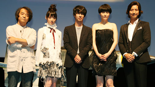 菊地凛子 セクシードレスで登場 押井守こだわりの豪華声優キャストが勢ぞろい Cinemacafe Net