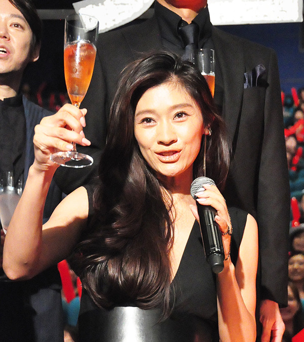 篠原涼子 裸で始まり裸で終わる と アンフェア 哲学を貫徹 Cinemacafe Net