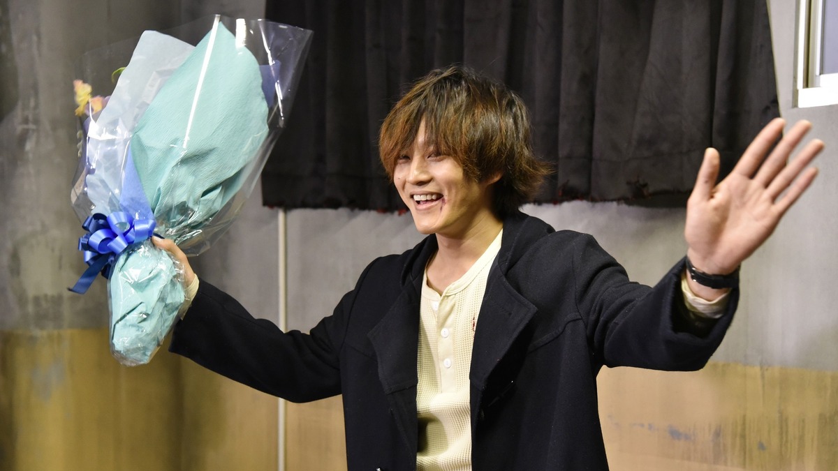 松坂桃李 日暮旅人 クランクアップ 24時間マラソンを完走したみたい Cinemacafe Net 松坂桃李 日暮旅人 クランクアップ 24時間マラソンを完走したみたい Cinemacafe Net