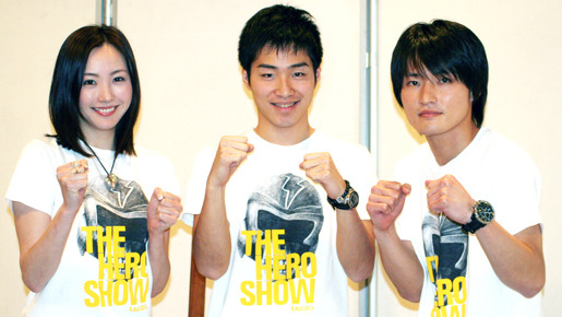 ジャルジャル ちすん ヒーローショー インタビューin 沖縄 ラブシーンは一発ok Cinemacafe Net