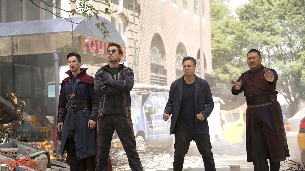 アベンジャーズ の Wシャーロック が初対面 共演シーンを入手 Cinemacafe Net