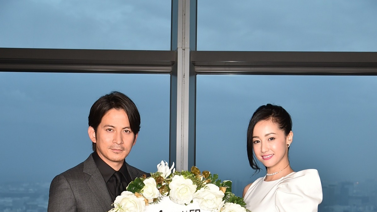 岡田准一 沢尻エリカとの濃厚ラブシーンふり返り すべて受け止めてくれました Cinemacafe Net