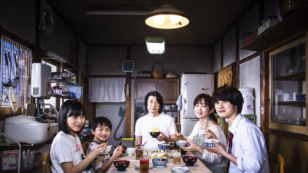 森七菜が 味噌汁 ボイコット 斉藤由貴が取った解決策とは 最初の晩餐 本編映像 Cinemacafe Net