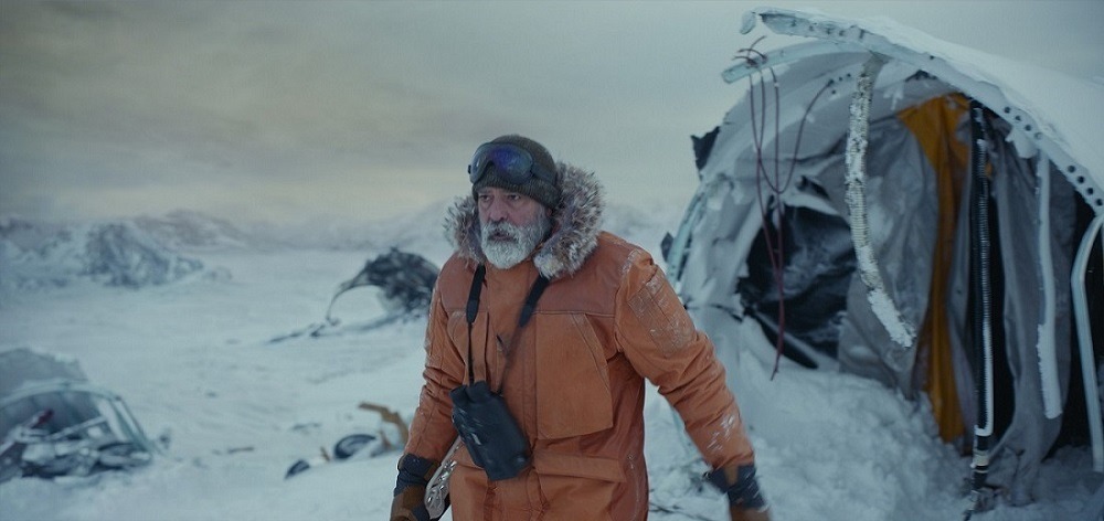 北極のジョージ クルーニーと宇宙空間のクルーたちの圧巻映像 ミッドナイト スカイ 予告 Cinemacafe Net