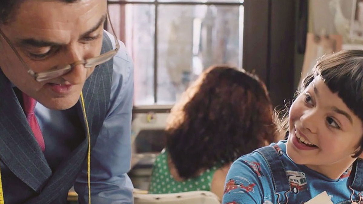 演技初挑戦 表情豊かな子役ダフニに注目 テーラー 場面写真 Cinemacafe Net