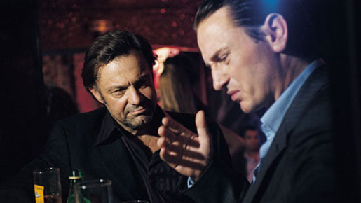 裏切りの闇で眠れ 2枚目の写真・画像