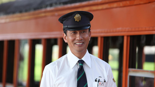 RAILWAYS 49歳で電車の運転士になった男の物語 1枚目の写真・画像