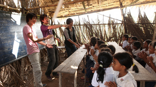僕たちは世界を変えることができない。 But, we wanna build a school in Cambodia. 3枚目の写真・画像