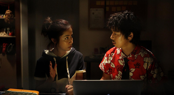 探偵ヨンゴン 義手の銃を持つ男 2枚目の写真・画像