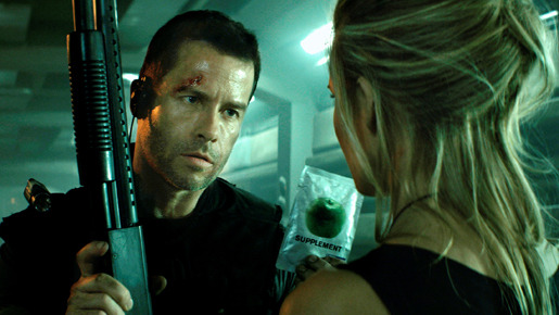 ロックアウト（2012） 2枚目の写真・画像