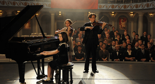 命をつなぐバイオリン 1枚目の写真・画像