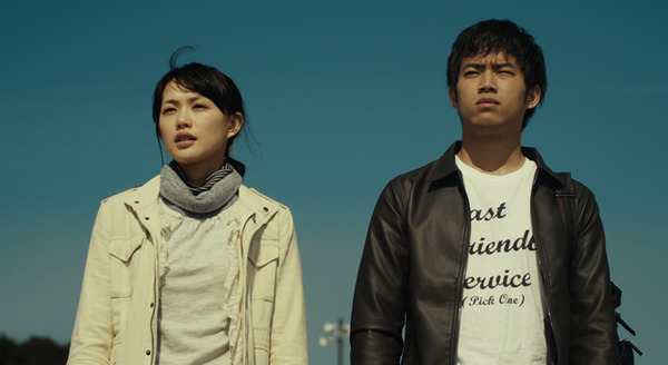 桜並木の満開の下に 4枚目の写真・画像