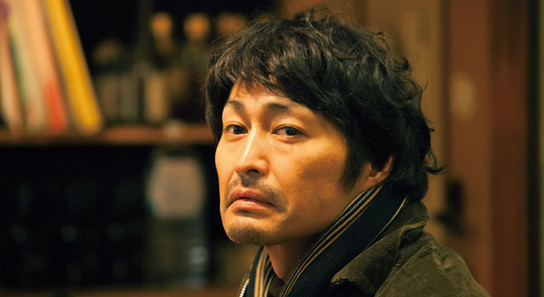 俳優 亀岡拓次 2枚目の写真・画像