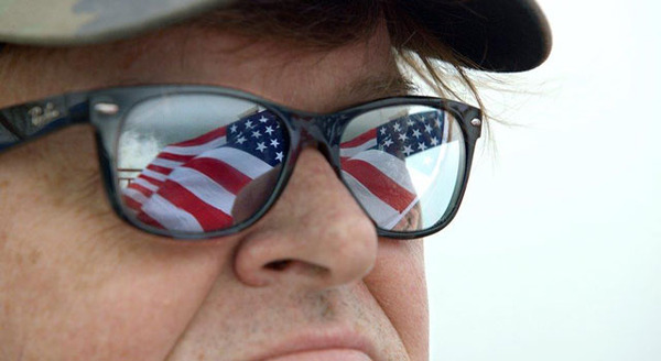 マイケル・ムーアの世界侵略のススメ 1枚目の写真・画像