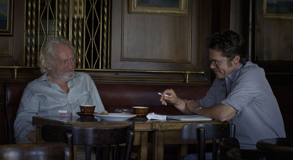 白い帽子の女 8枚目の写真・画像