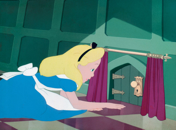 ふしぎの国のアリス(C)APOLLO