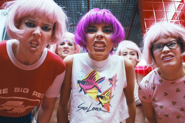 アンダー・ザ・シルバーレイク 7枚目の写真・画像