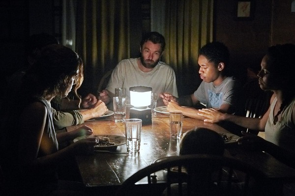 イット・カムズ・アット・ナイト 3枚目の写真・画像