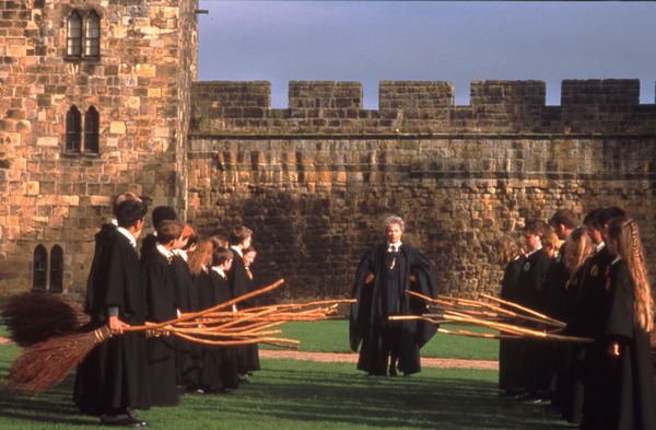 ハリー・ポッターと賢者の石(C)APOLLO