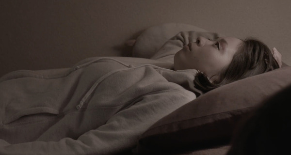 足りない二人(C)APOLLO