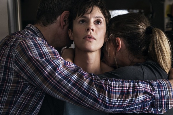 彼女は笑う 1枚目の写真・画像