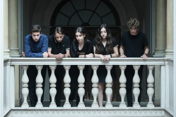 スクールズ・アウト 3枚目の写真・画像