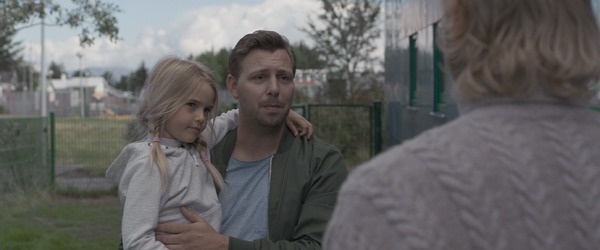 隣の影 3枚目の写真・画像