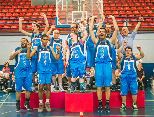 だれもが愛しいチャンピオン 2枚目の写真・画像