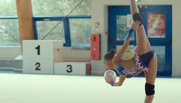 オーバー・ザ・リミット 新体操の女王マムーンの軌跡 12枚目の写真・画像