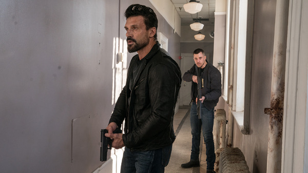 ブラック アンド ブルー 5枚目の写真・画像