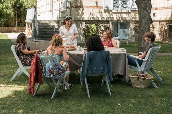 クイーンズ・オブ・フィールド 6枚目の写真・画像