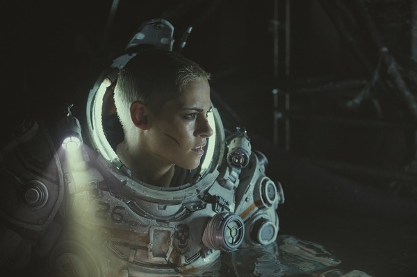 アンダーウォーター 3枚目の写真・画像