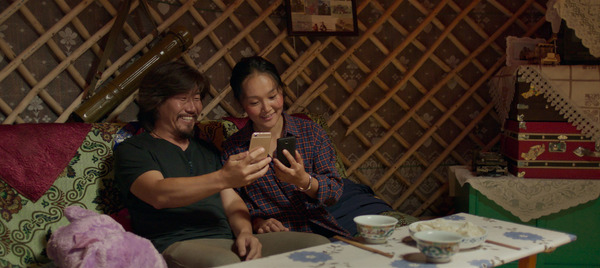 大地と白い雲 4枚目の写真・画像