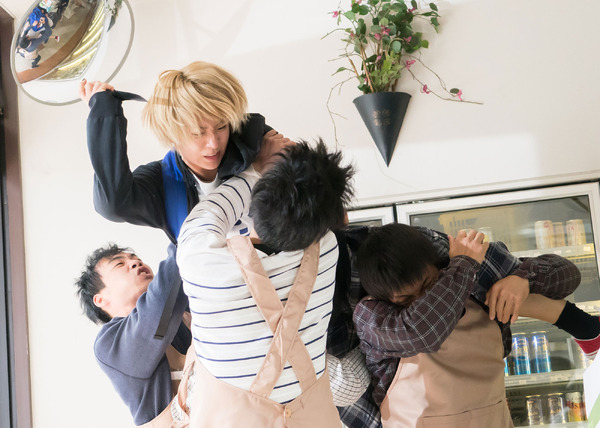 (c)2021「ベイビーわるきゅーれ」製作委員会